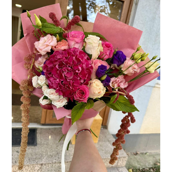 Buchet exotic roz