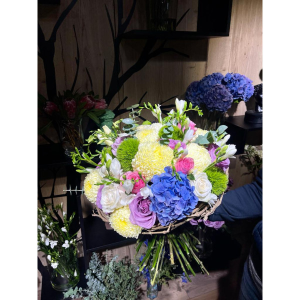 Buchet pe structura mare