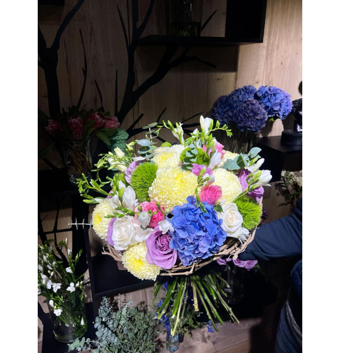 Buchet pe structura mare